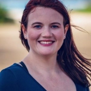 Portrait of Holly Arroyo, LCSW